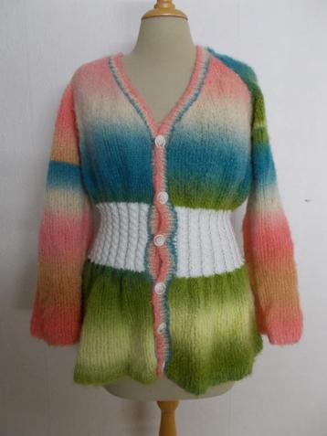 Fleurig handmade fleurig angora zacht vest! L beschikbaar voor biedingen