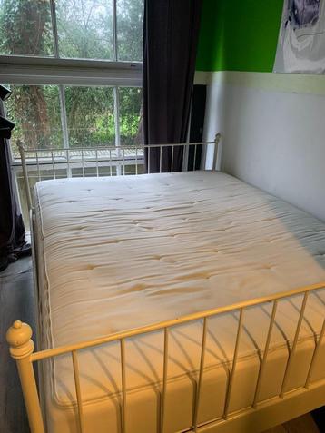 2persoons Wit Romantisch Spijlenbed electrisch verstelbaar beschikbaar voor biedingen