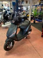 Gebro scooters: Piaggio zip S 25 45 SP NIEUW SNOR BROM, Nieuw, 50 cc, Ophalen of Verzenden, Zip