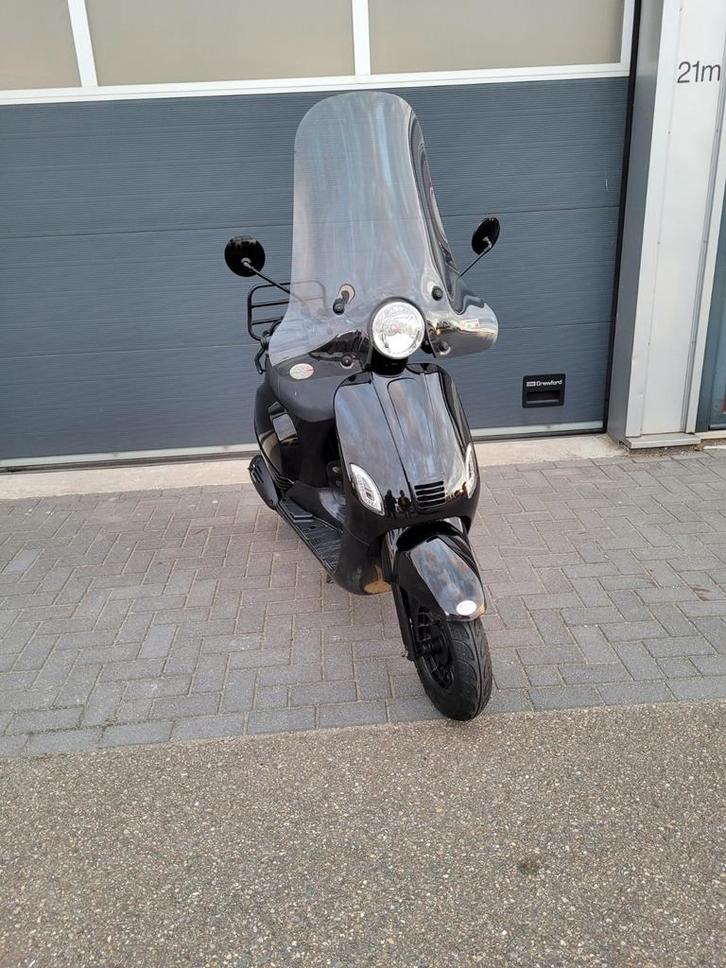 Btc riva/ 45km/ 4takt, Fietsen en Brommers, Scooters | Overige merken, Gebruikt, Maximaal 45 km/u, Benzine, Ophalen