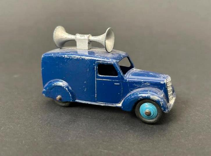 Dinky Toys - Loudspeaker Van, No. 34c, Hobby en Vrije tijd, Modelauto's | 1:43, Zo goed als nieuw, Dinky Toys, Ophalen of Verzenden