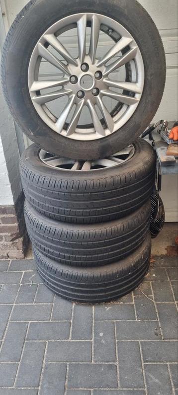 jaquar- Audi velgen 17 inch pirellie banden beschikbaar voor biedingen