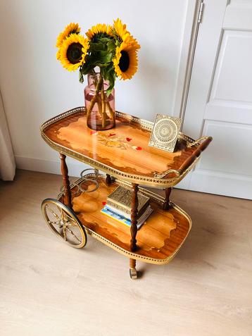 Vintage serveerwagen Hollywood Regency stijl. Italiaans. beschikbaar voor biedingen