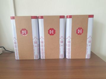 3 Douwe Egbert koffieblikken beschikbaar voor biedingen
