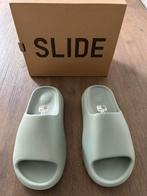 Yeezy Slide ‘Salt’ - Maat 39, Ophalen of Verzenden, Nieuw, Sneakers of Gympen