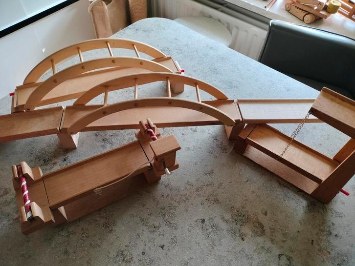 Houten autobaan systeem met 5 bruggen uit 1975, Kinderen en Baby's, Speelgoed | Overig, Gebruikt, Jongen of Meisje, Ophalen of Verzenden