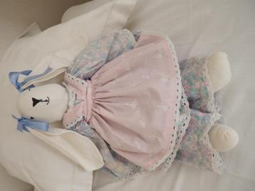 haas zelf gemaakt knuffel beschikbaar voor biedingen