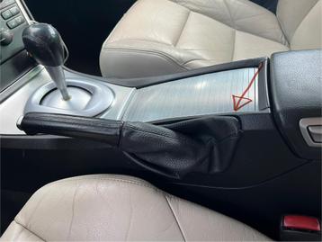 GEZOCHT: lederen hoes handrem Volvo V70 (2007) beschikbaar voor biedingen