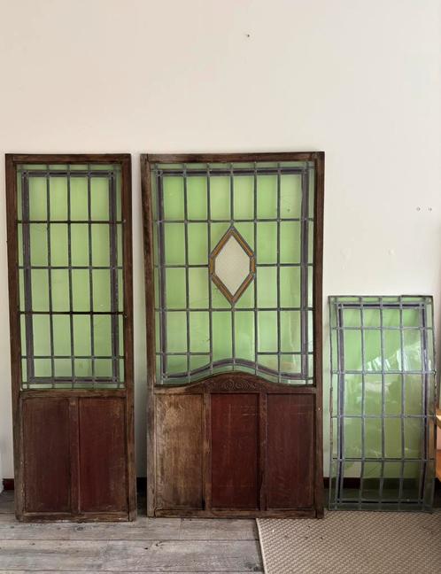 glas-in-lood ramen antiek set | eikenhout | jaren‘30 stijl, Antiek en Kunst, Antiek | Glas en Kristal, Ophalen of Verzenden