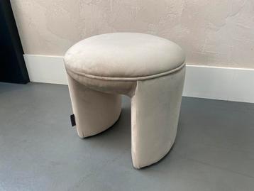 Richmond Interiors poef Fargo khaki velvet hocker beschikbaar voor biedingen