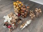 Verschillende kerstversiering in beige, goud en bruintinten, Diversen, Kerst, Ophalen of Verzenden, Zo goed als nieuw