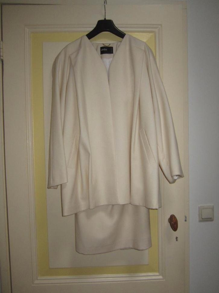 vintage ivoor wit 100% wollen exclusief mantelpak, Kleding | Dames, Jasjes, Kostuums en Pakken, Nieuw, Maat 38/40 (M), Wit, Ophalen of Verzenden