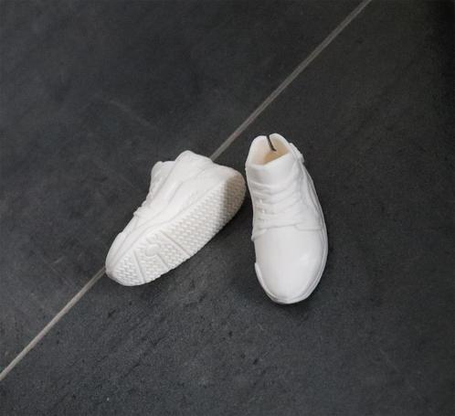 Barbie kleding nieuw - Ken - Originele sport schoenen wit, Kinderen en Baby's, Speelgoed | Poppen, Nieuw, Barbie, Ophalen of Verzenden