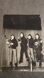 Ansichtkaart - The Beatles (jump), Verzenden, 1960 tot 1980, Gelopen, Sterren en Beroemdheden