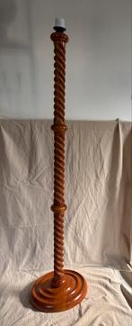 Vintage houten gedraaide handmade vloerlamp h1.35cm japandi, Huis en Inrichting, Lampen | Vloerlampen, 100 tot 150 cm, Ophalen of Verzenden