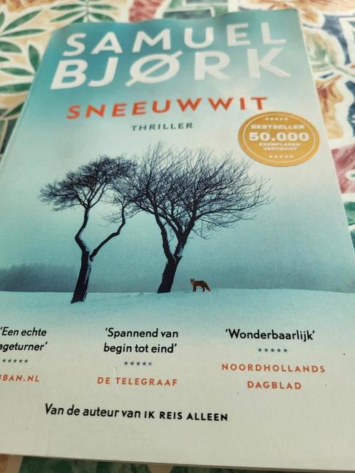Samuel Bjork - Sneeuwwit, Boeken, Thrillers, Zo goed als nieuw, Ophalen of Verzenden