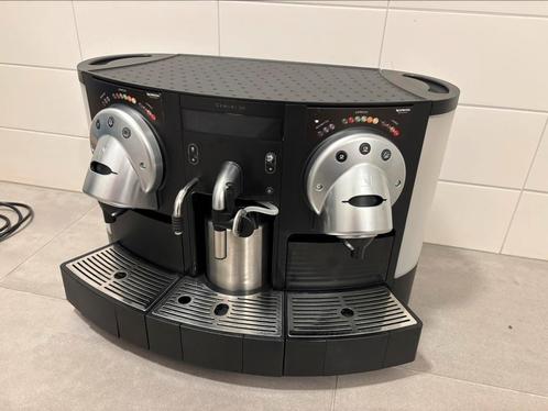 Nespresso Gemini CS223 Pro Koffiemachine, Witgoed en Apparatuur, Koffiezetapparaten, Gebruikt, Koffiepads en cups, Koffiemachine