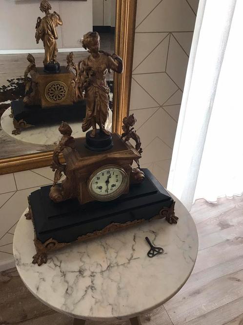 Antiek franse  pendule met twee kandelaar, Antiek en Kunst, Antiek | Klokken, Ophalen