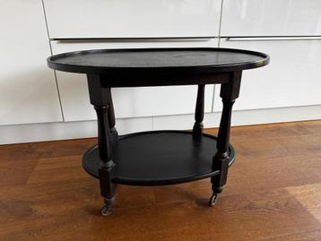 Stijlvol houten bijzettafeltje op wieltjes – vintage look  beschikbaar voor biedingen