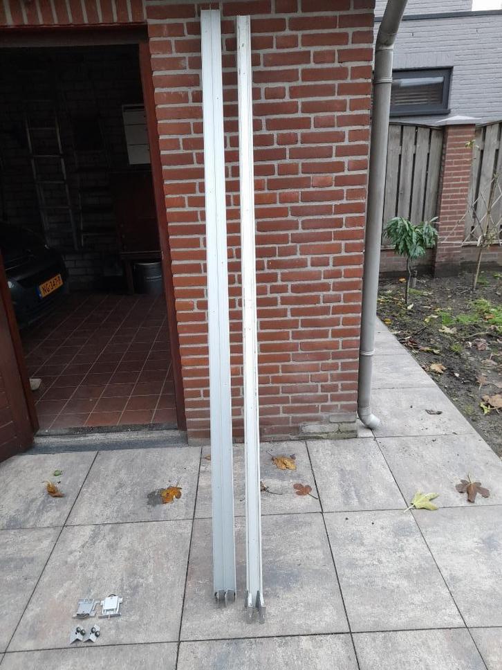 Schuifdeurrail met railgeleiders, Doe-het-zelf en Verbouw, Hang- en Sluitwerk, Gebruikt, Overige typen, Overige materialen, Ophalen