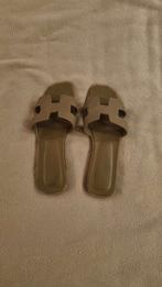 Slippers, Kinderen en Baby's, Ophalen of Verzenden, Zo goed als nieuw, Hermes originele