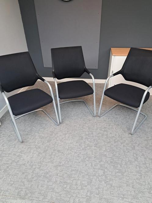 10x vergaderstoel, Huis en Inrichting, Stoelen, Zo goed als nieuw, Vijf, Zes of meer stoelen, Kunststof, Zwart, Ophalen