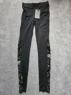 Legging NÖR Denmark, mt 50. Zwart met mesh en bloemen., Kleding | Dames, Verzenden, Nieuw, Zwart, Legging