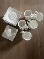 Kop en schotel servies van Maxwell Williams Motion, Huis en Inrichting, Keuken | Servies, Ophalen, Zo goed als nieuw, Effen, Kop(pen) en/of Schotel(s)