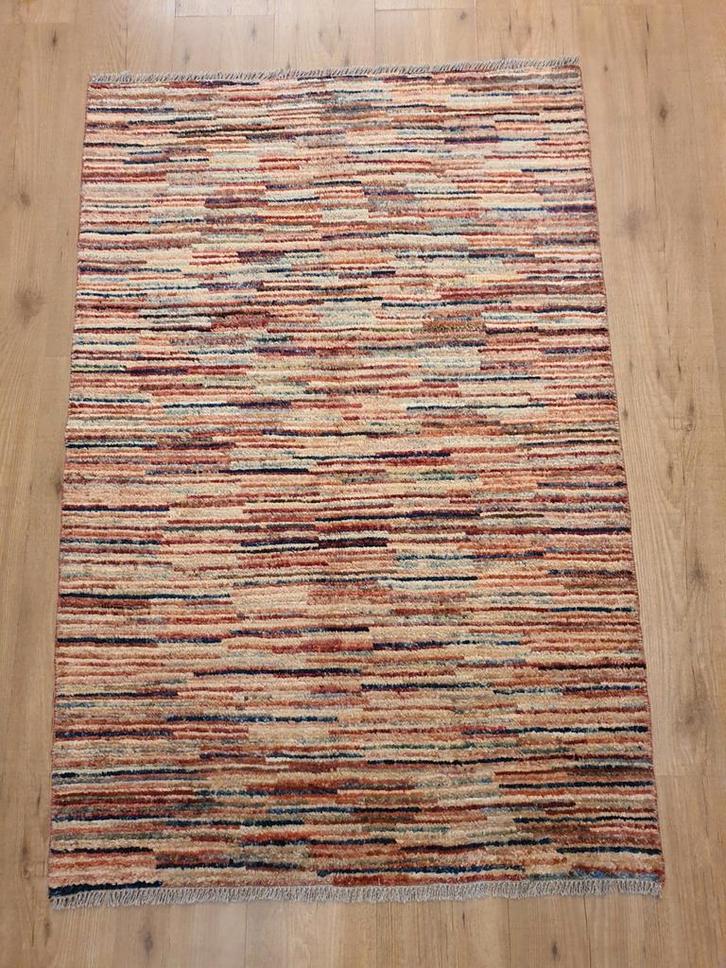 Handgeknoopt oosters tapijt modern design 140x94, Huis en Inrichting, Stoffering | Tapijten en Kleden, Nieuw, 50 tot 100 cm, 100 tot 150 cm