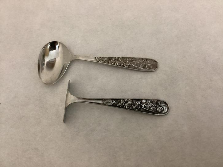 Donald Duck kinderbestek set ~ schuivertje - dwarslepel Sola, Antiek en Kunst, Antiek | Bestek, Ophalen of Verzenden