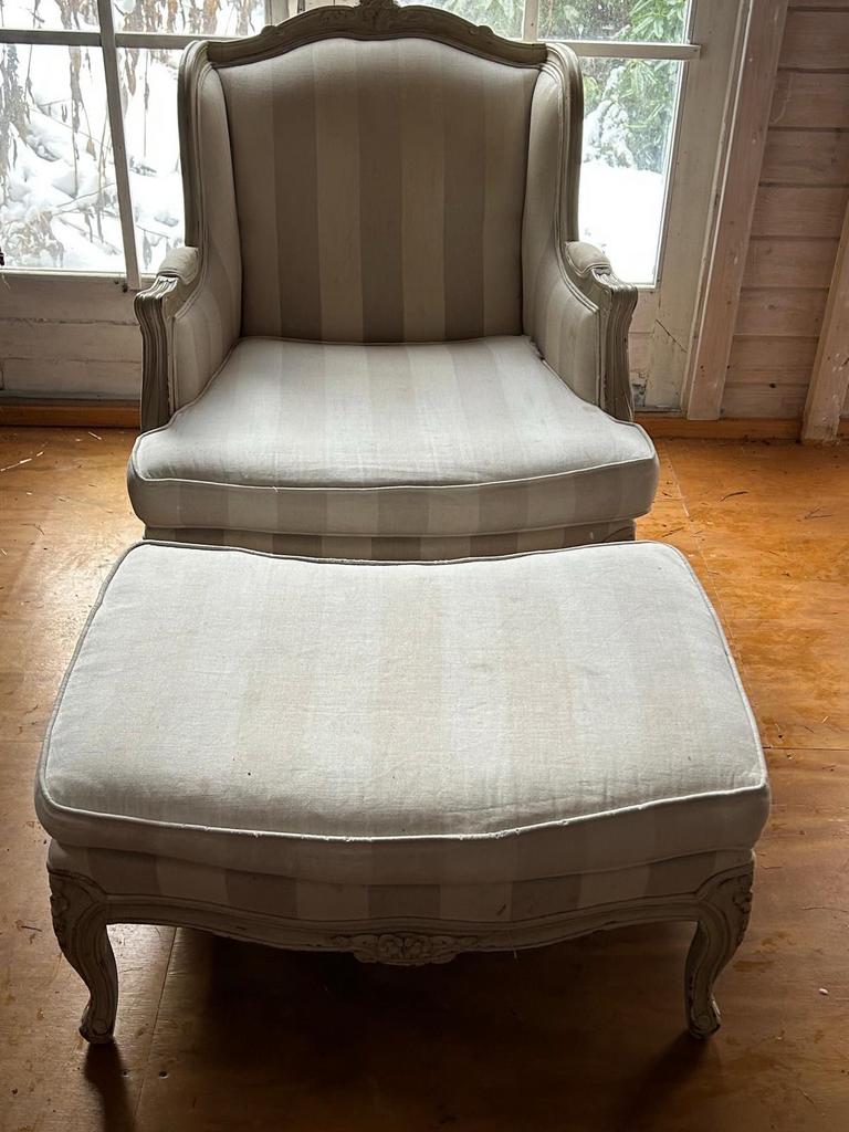 Brocante fauteuil met voetenbank, Huis en Inrichting, Fauteuils, Ophalen, Overige materialen, Gebruikt, Minder dan 75 cm