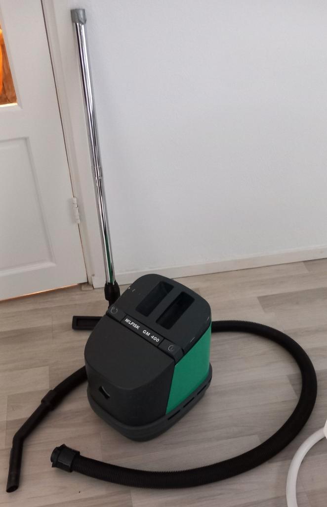 Nilfisk stofzuiger gebruikt Gratis, Witgoed en Apparatuur, Stofzuigers, Gebruikt, Ophalen