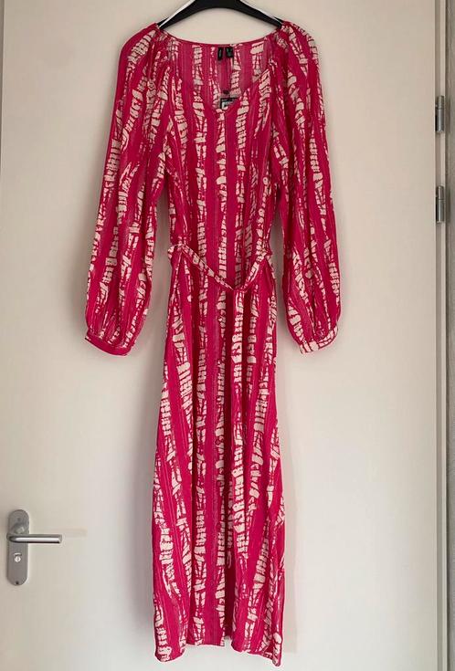 Nieuw met kaartje: zomerse jurk Vero Moda maat L, Kleding | Dames, Jurken, Nieuw, Maat 42/44 (L), Roze, Onder de knie, Verzenden