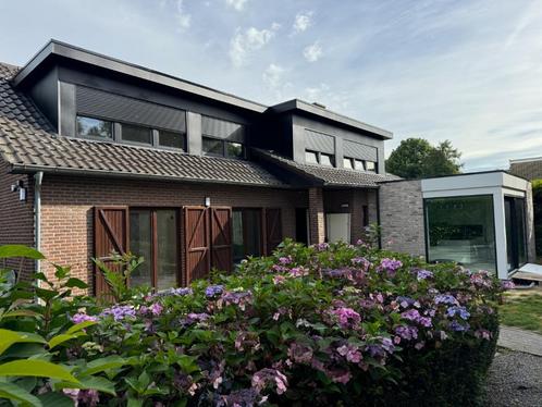 Dakkapel Plaatsen,Kozijnen plaatsen en VELUX Ramen, Diensten en Vakmensen, Aannemers, Nieuwbouw of Opbouw, Verbouw of Aanbouw
