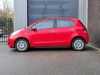Toyota Yaris 1.3 VVTi Aspiration Ecc|Nap, Auto's, Voorwielaandrijving, Gebruikt, Zwart, 4 cilinders