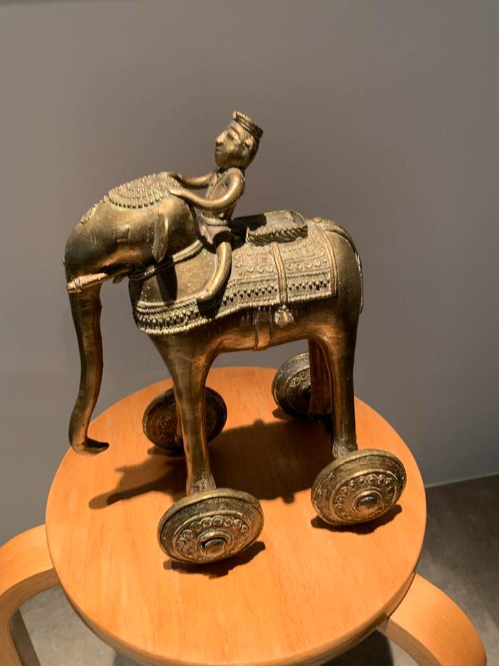 Indiase tempel speelgoed olifant, Antiek en Kunst, Kunst | Beelden en Houtsnijwerken, Ophalen of Verzenden