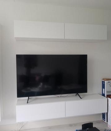 2 Zwevende wand/tv kasten