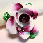 Engelse vintage broche porselein bloem roos jaren '50-'60, Overige materialen, 4 tot 7 cm, Gebruikt, Verzenden