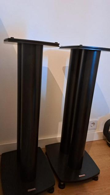 Dynaudio stand 4 zwart als nieuw beschikbaar voor biedingen