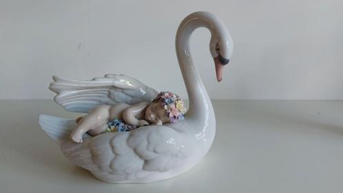 Drifting through dreamland swan Lladró, Antiek en Kunst, Antiek | Porselein, Ophalen of Verzenden