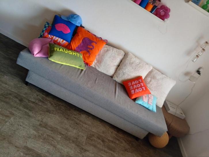 Grijze slaapbank / loungebank, Huis en Inrichting, Banken | Sofa's en Chaises Longues, Gebruikt, Eenpersoons, Minder dan 150 cm