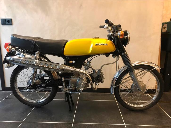 Honda SS50 bromfiets youngtimer nieuwstaat goud/zwart, Fietsen en Brommers, Brommers | Honda, Zo goed als nieuw, Ophalen of Verzenden