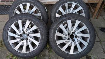 Vredestein Winterbanden Volvo Saga velgen 225/50 R17 beschikbaar voor biedingen