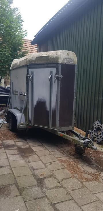 Henra TK21 vee/paardentrailer  beschikbaar voor biedingen