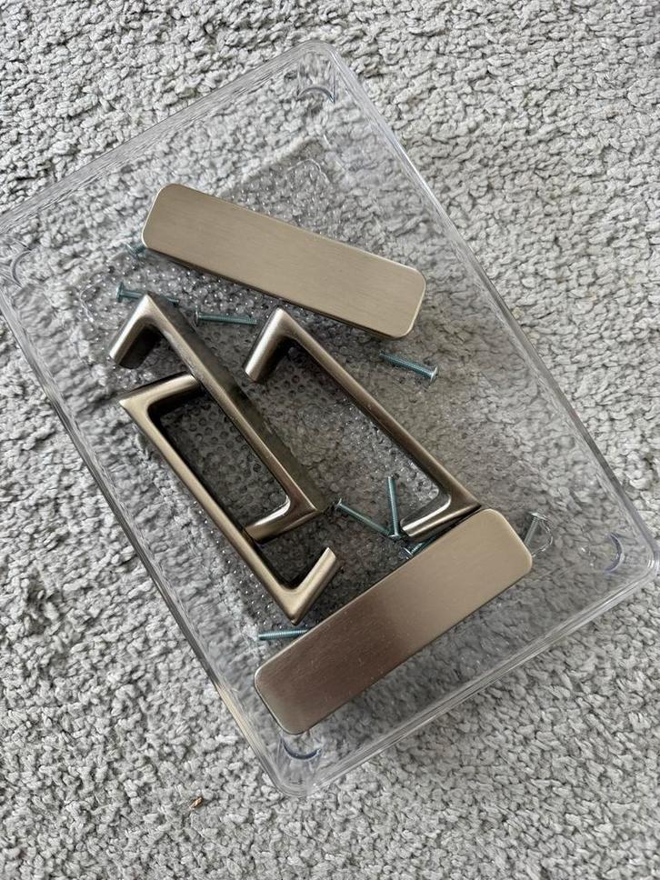 IKEA Pax kast handgrepen met schroeven, Huis en Inrichting, Kasten | Kledingkasten, Zo goed als nieuw, Metaal, Ophalen of Verzenden