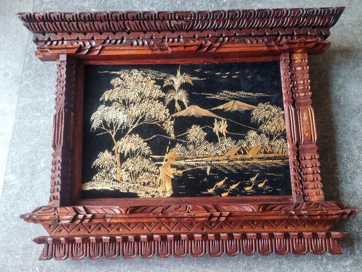 Aziatisch afbeelding in houten frame, Antiek en Kunst, Kunst | Niet-Westerse kunst, Ophalen of Verzenden