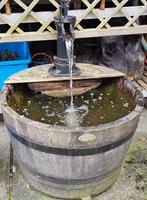 MOET WEG !!! Halve ton met waterpomp., Tuin en Terras, Ophalen, Waterval