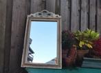 Brocante spiegel ècht oudje zacht groengeel +-45-35cm Miekj, Antiek en Kunst, Ophalen of Verzenden, Minder dan 50 cm