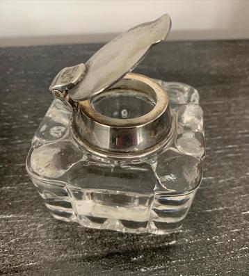 Verzilverde Inktpot beschikbaar voor biedingen