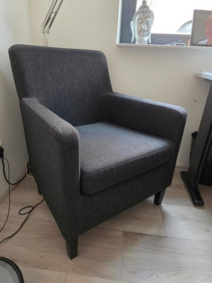 Grijze fauteuil in goede staat, Huis en Inrichting, Fauteuils, Zo goed als nieuw, Stof, 50 tot 75 cm, Minder dan 75 cm, Ophalen